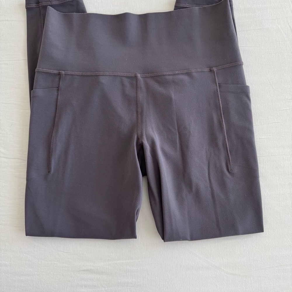 Athleta salutation stash 7/8 tight - Picture 2 of 4